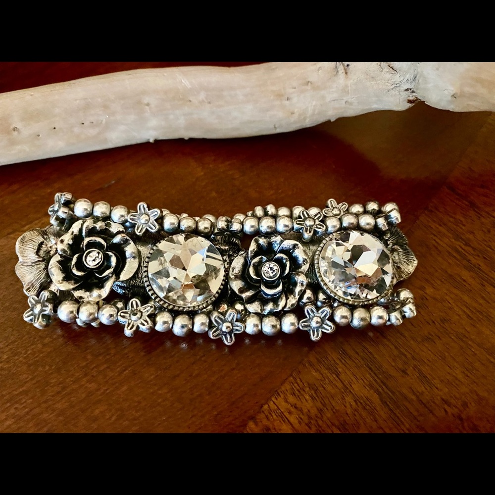❌SOLD ❌ Silver Rhinestone Stretch Bracelet